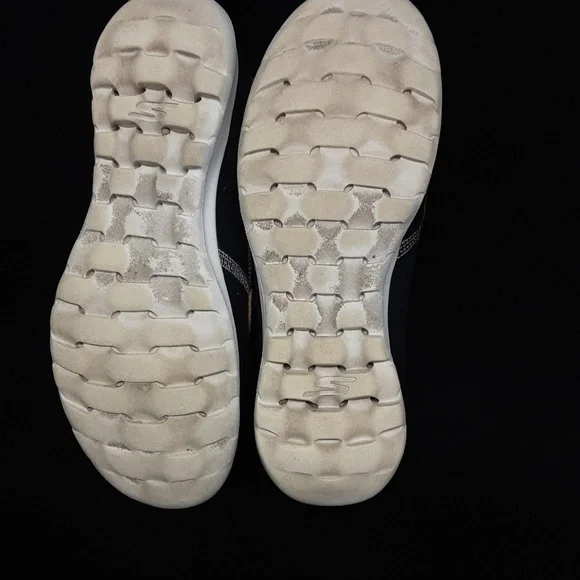 Skechers Navy and Tan Casual Shoes - Picture 6 of 8